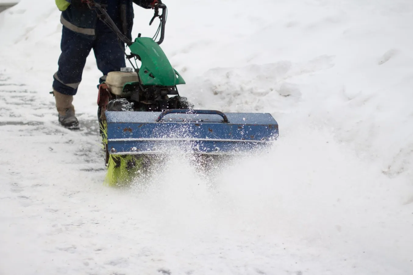 city-cityscape-cold-day-electric-snow-blower_t20_zWOJ9a