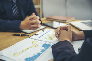 Sue, Settle, Mediate, or Arbitrate a Business Dispute